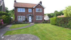 3 bedroom Detached t...